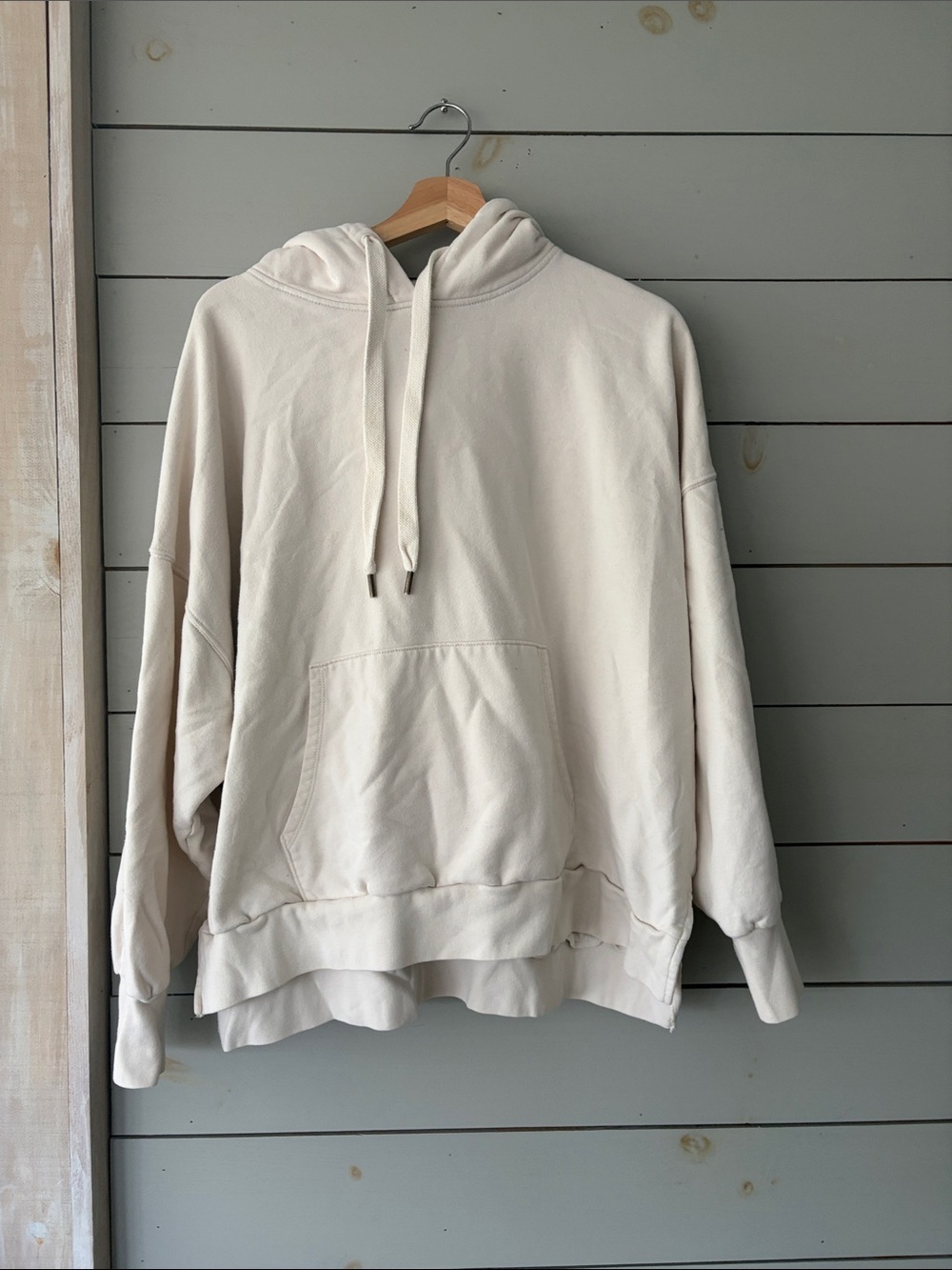 American Eagle “Seriously Huggable” Hoodie 🤍